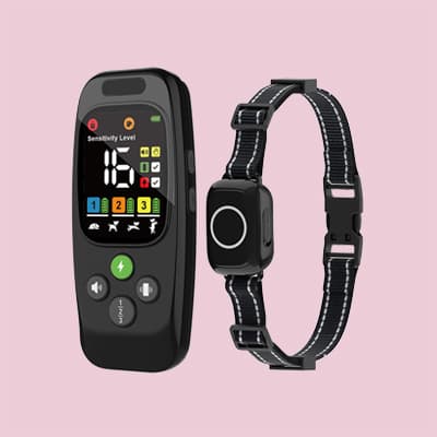 remote-controlled-dog-training-collar-with-multiple-sensitivity-levels-for-effective-obedience