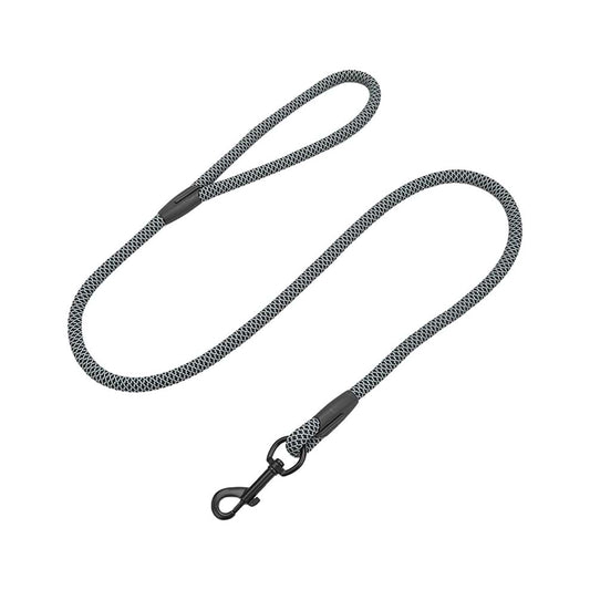Durable reflective rope leash designed specifically for large dogs, ensuring night-time travel safety and secure control.